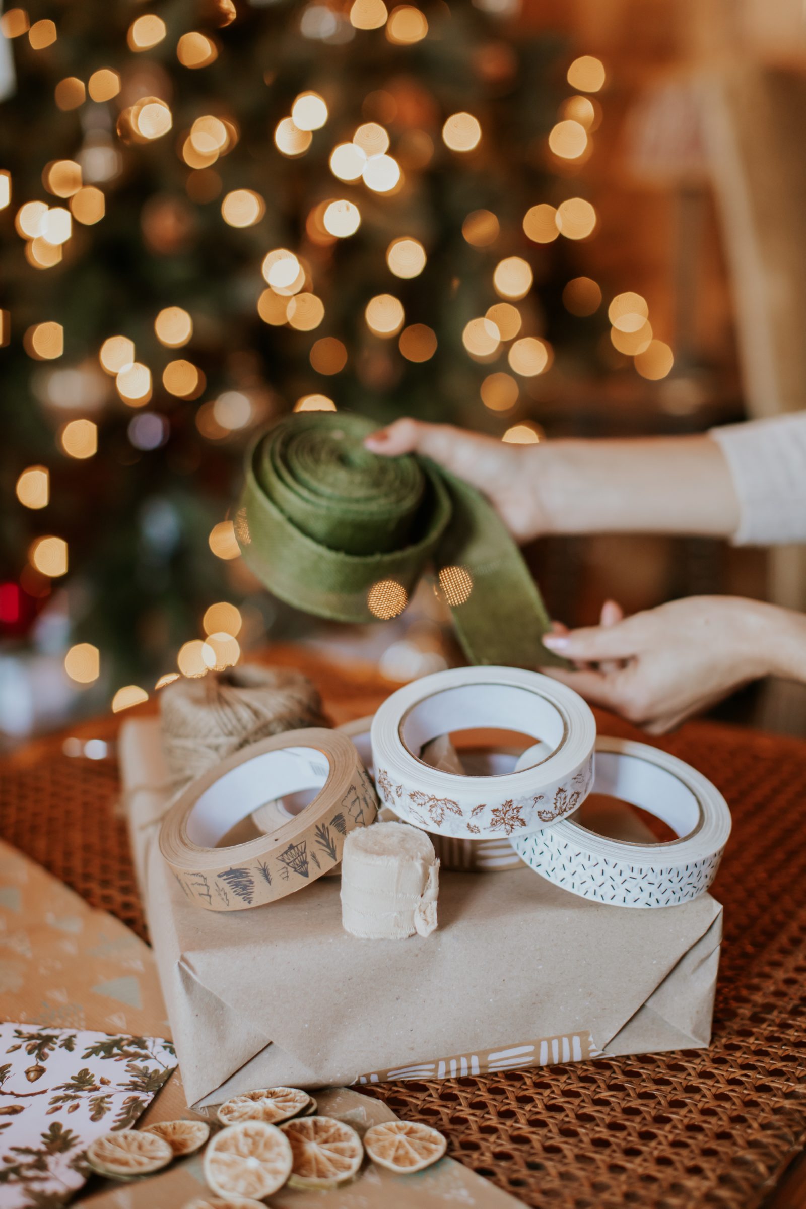 Our Top 5 Sustainable Wrapping Paper Brands! - Fashion Mumblr